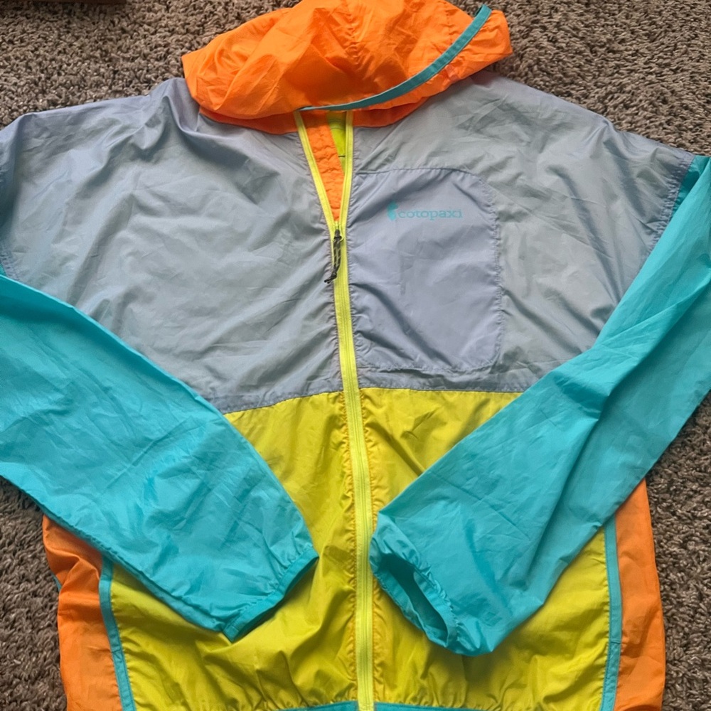 Cotopaxi rain jacket/windbreaker